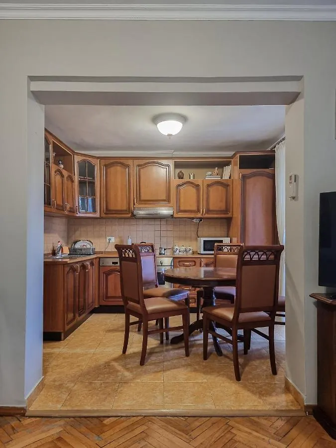 Tirana Center Cozy Apartment 0*,